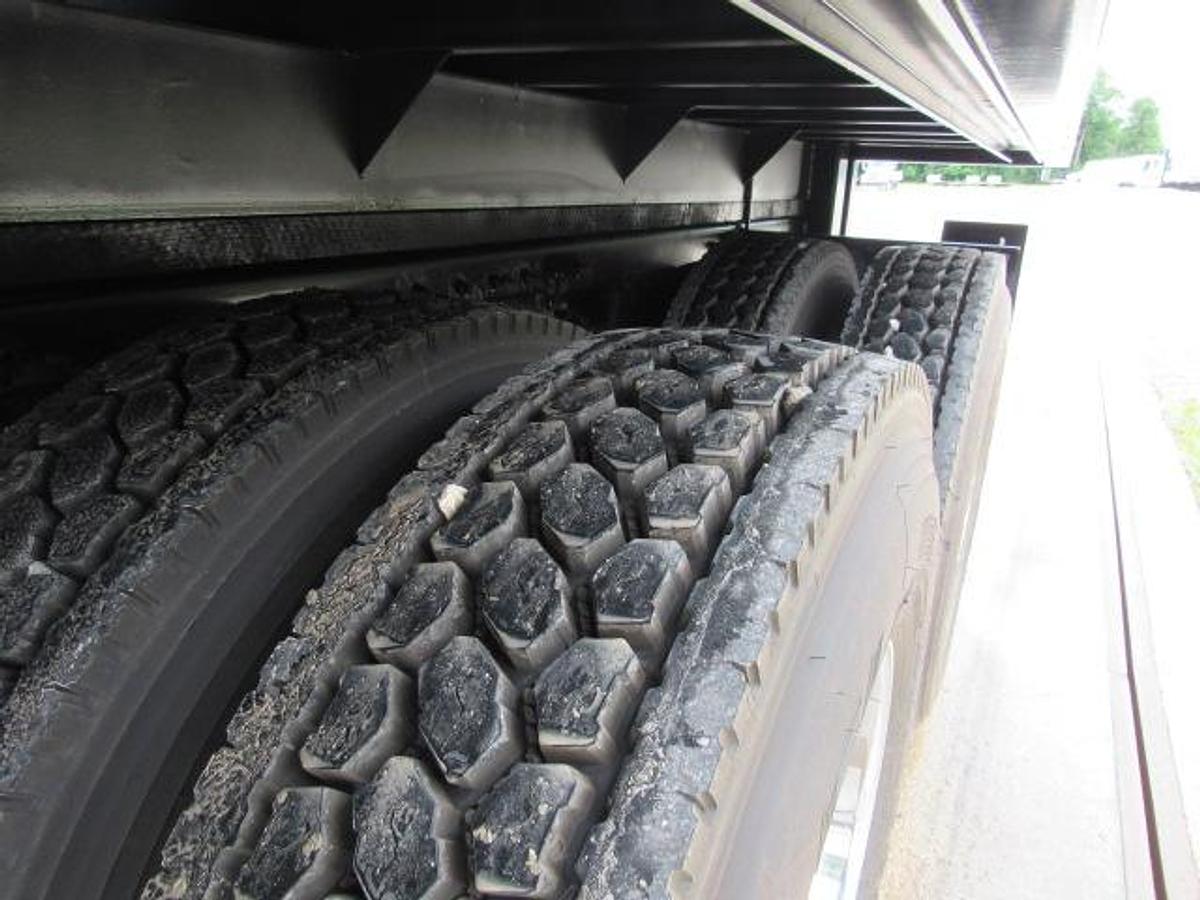 Used 2027 Freightliner M2 106