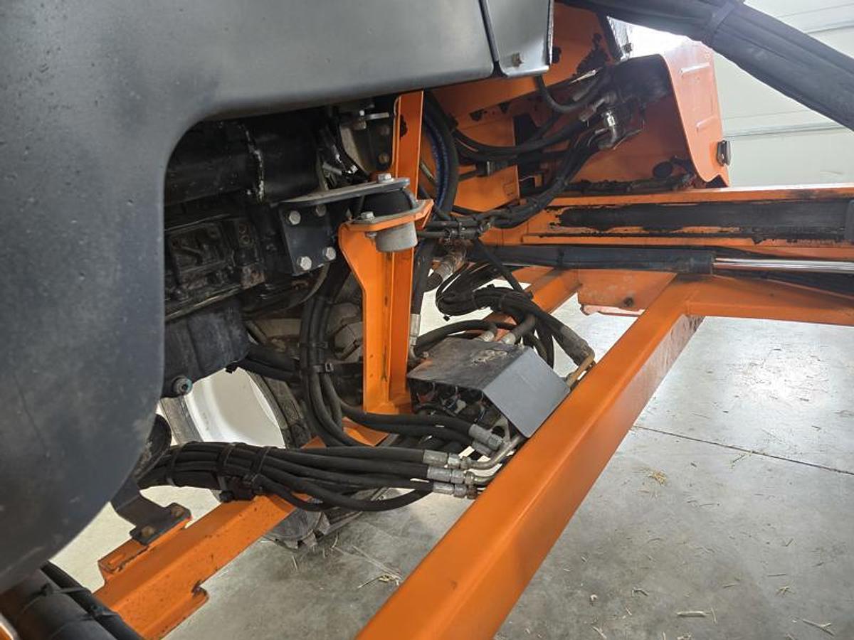 Used 2016 Moffett M8 55.3