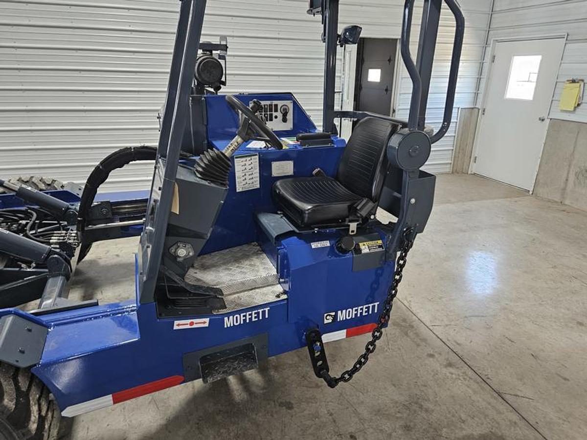 Used 2017 Moffett M8 55.3LP