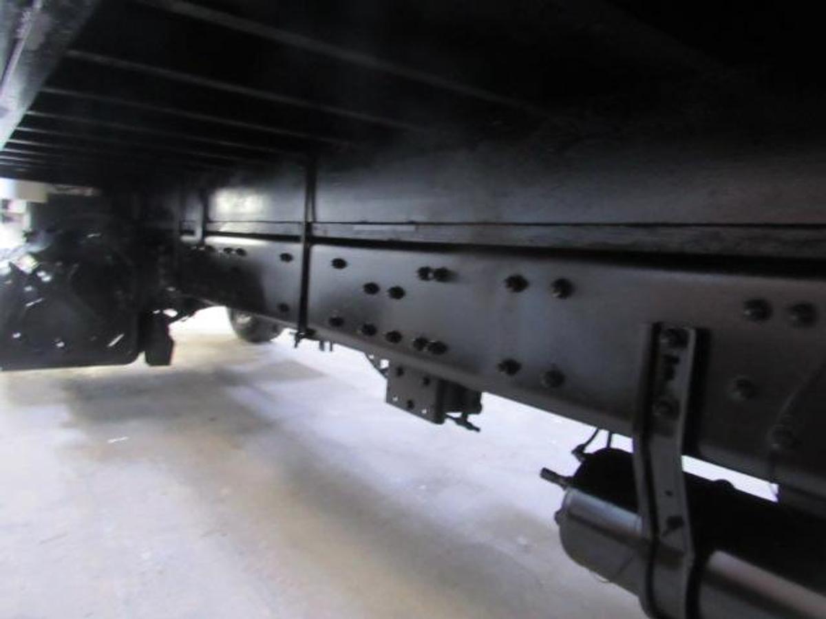 Used 2022 Freightliner M2 106