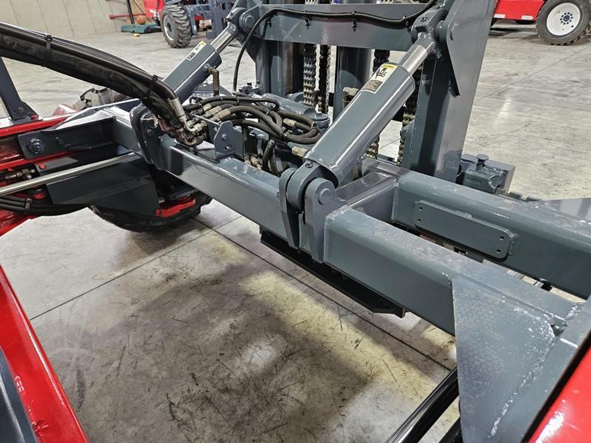 Used 2016 Moffett M8 55.4  4 Way