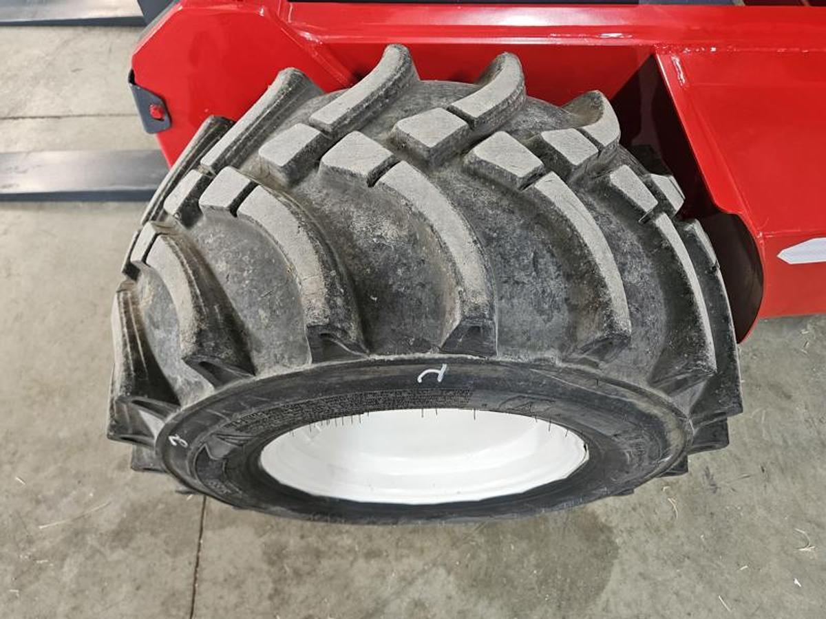 Used 2015 Moffett M8 55.3