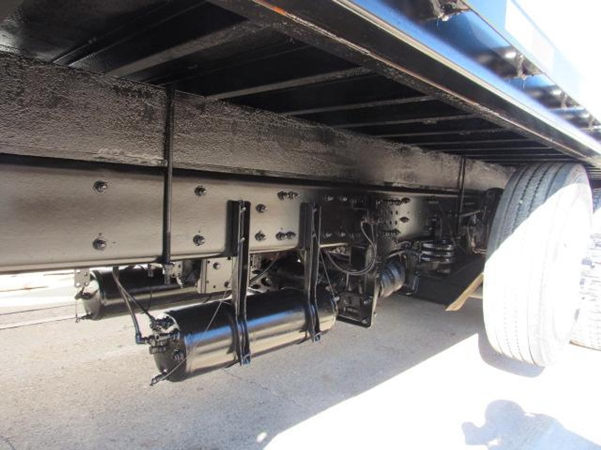 Used 2022 Freightliner M2 106