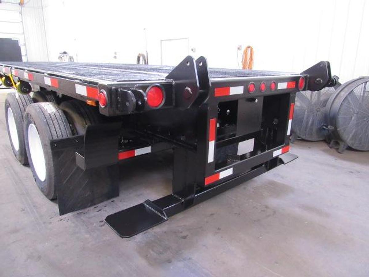Used 2014 Utility 45' X 102 Princeton/Moffett Trailer
