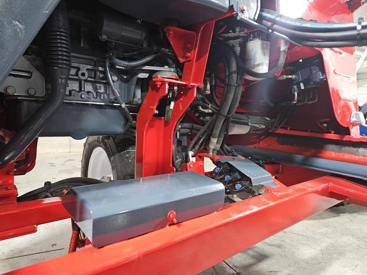 Used 2012 Moffett M70