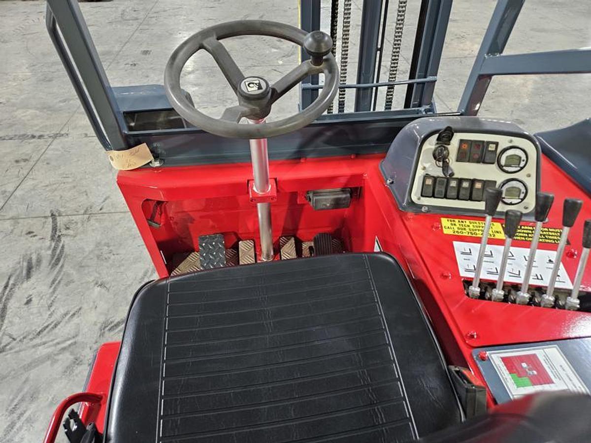 Used 2016 Moffett M8 70.3