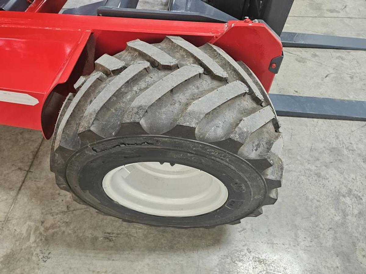 Used 2015 Moffett M8 55.3