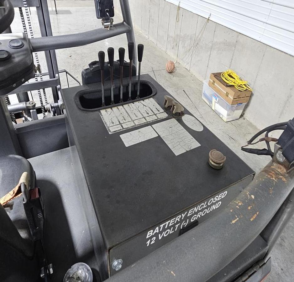 Used 2015 Navigator RT-5500 Truck Mounted Forklift