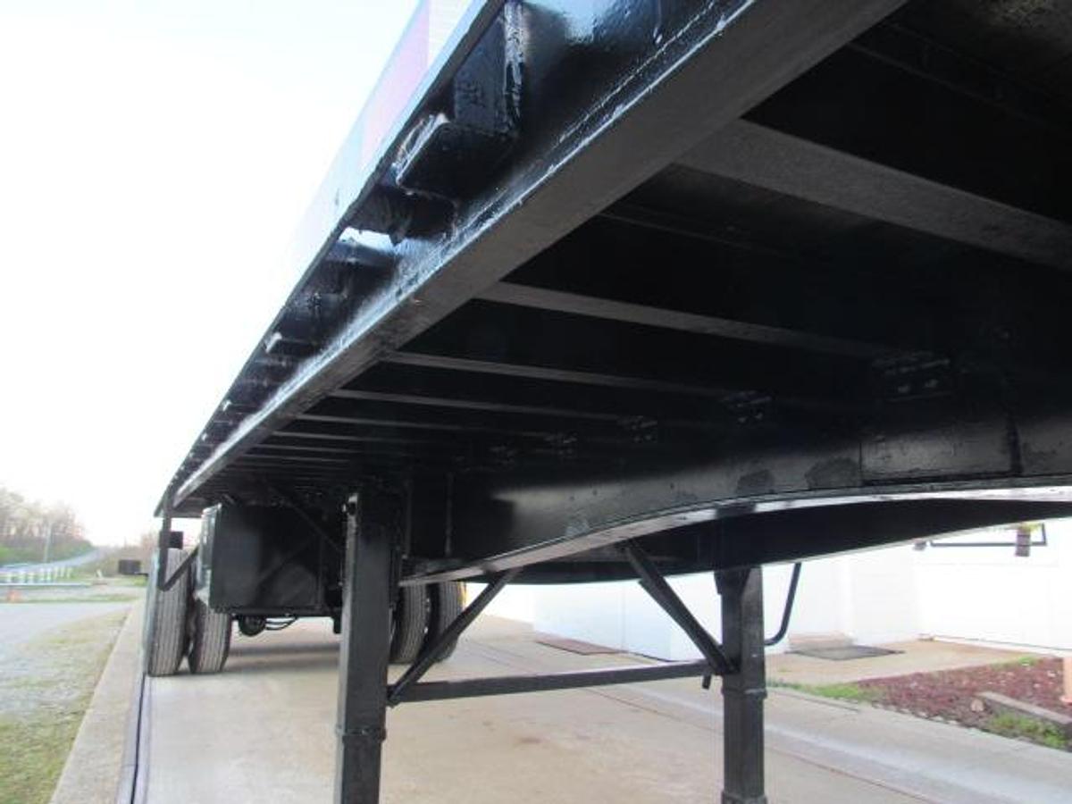 Used 2016 Great Dane Trailers 36' 6" X 102" Flatbed Moffett Trailer