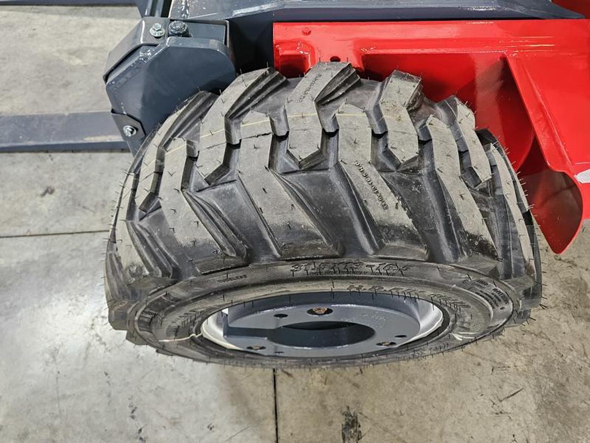 Used 2016 Moffett M8 55.4  4 Way