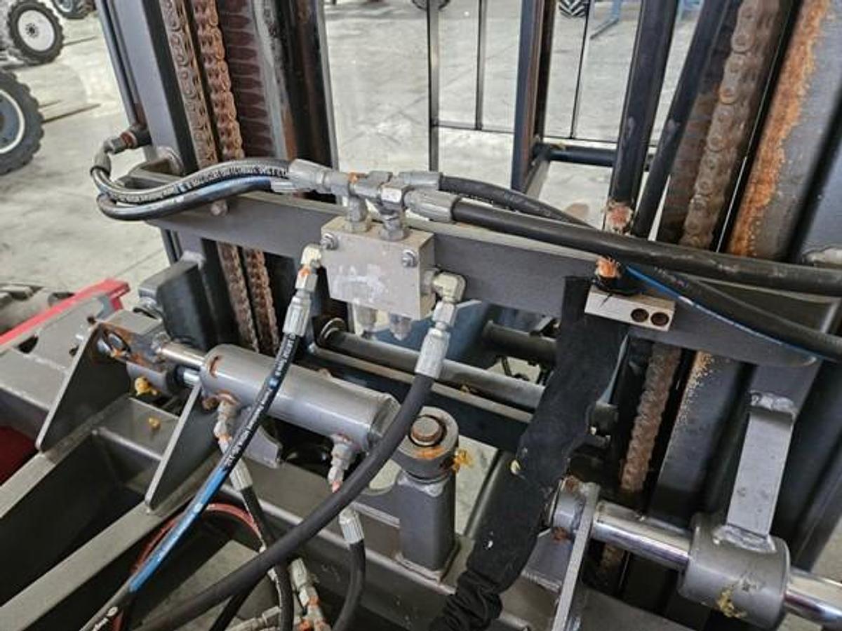 Used 2017 Navigator RT-5500 Truck Mounted Forklift