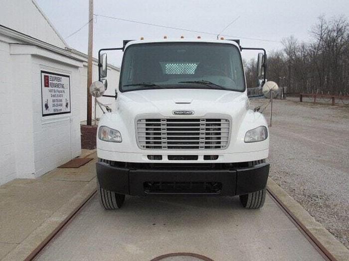 Used 2016 Freightliner M2 106