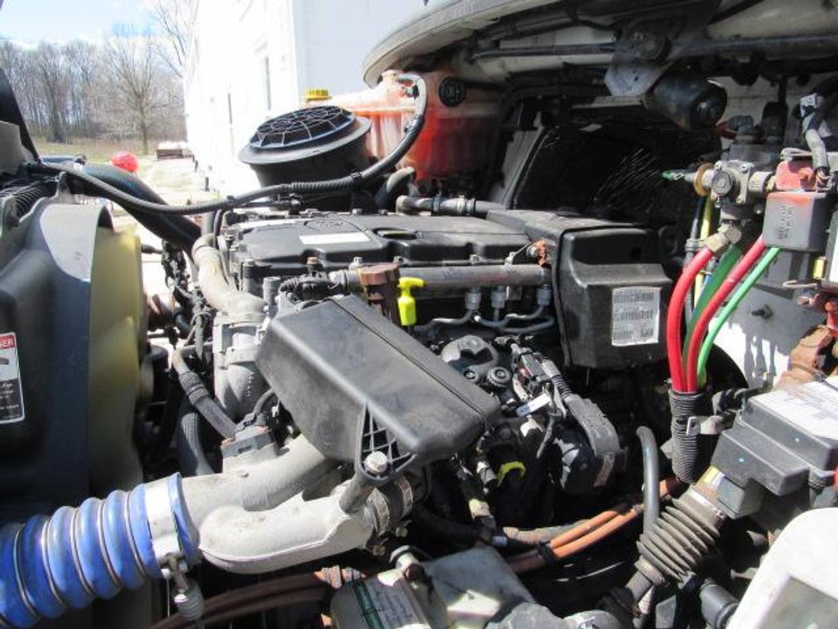 Used 2022 Freightliner M2 106