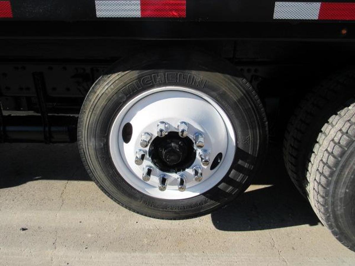 Used 2022 Freightliner M2 106