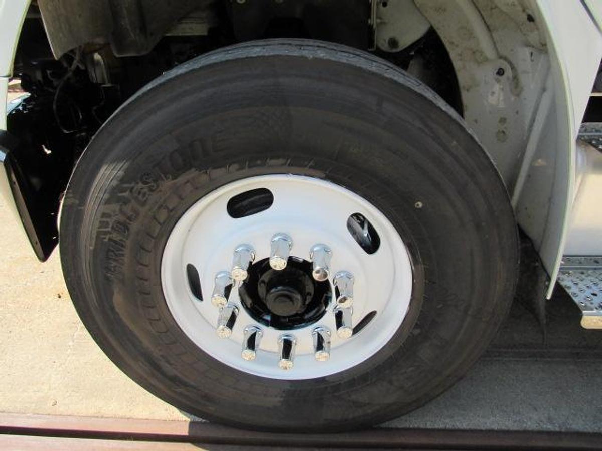 Used 2023 Freightliner M2 106