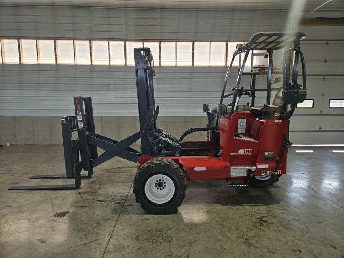 Used 2010 Moffett M55P with Extended Reach