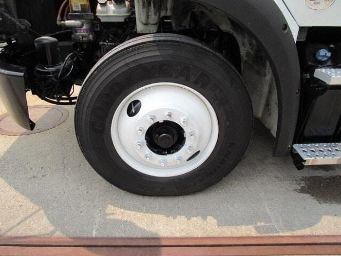 Used 2017 Freightliner M2 106