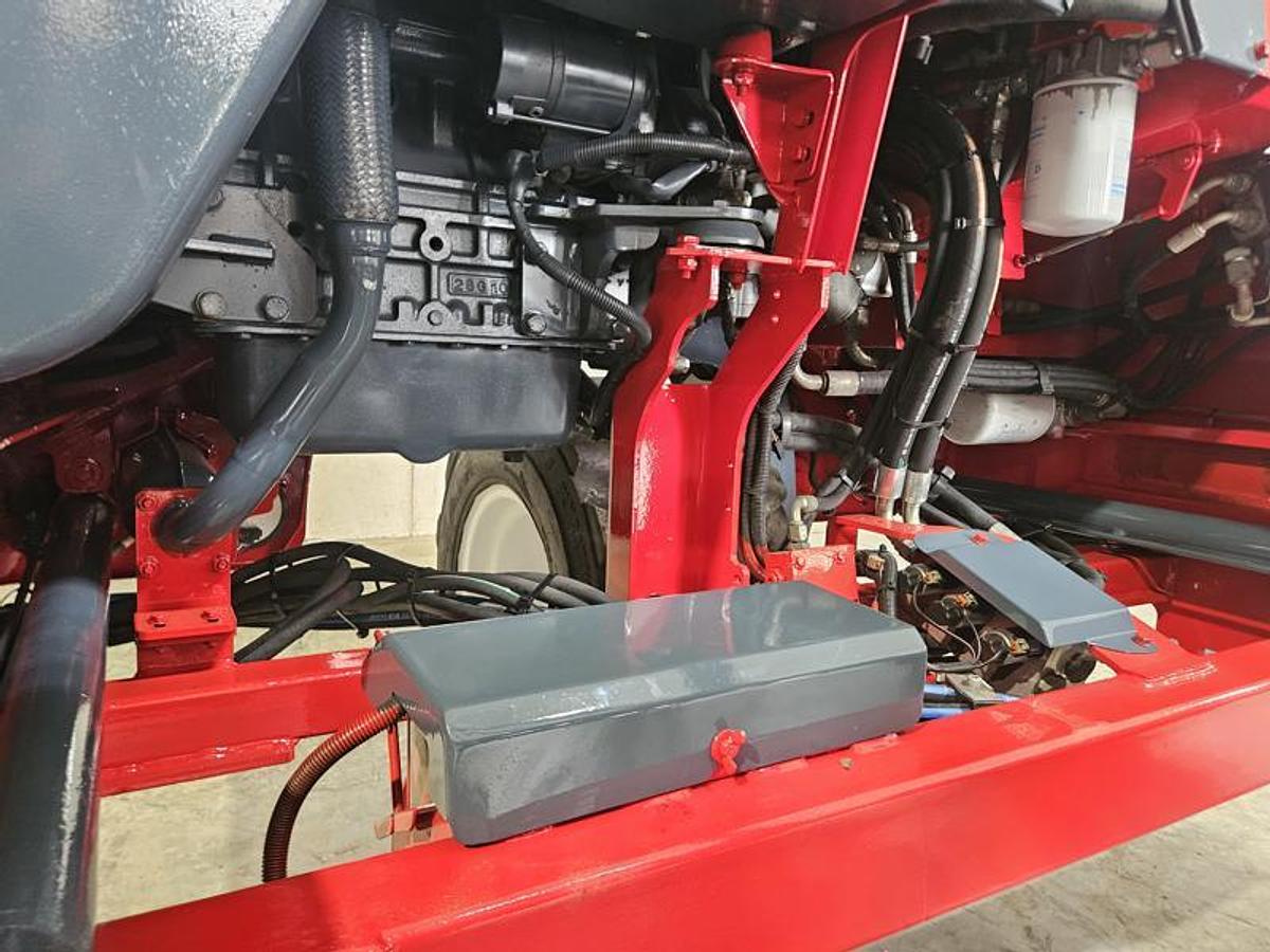 Used 2014 Moffett M55