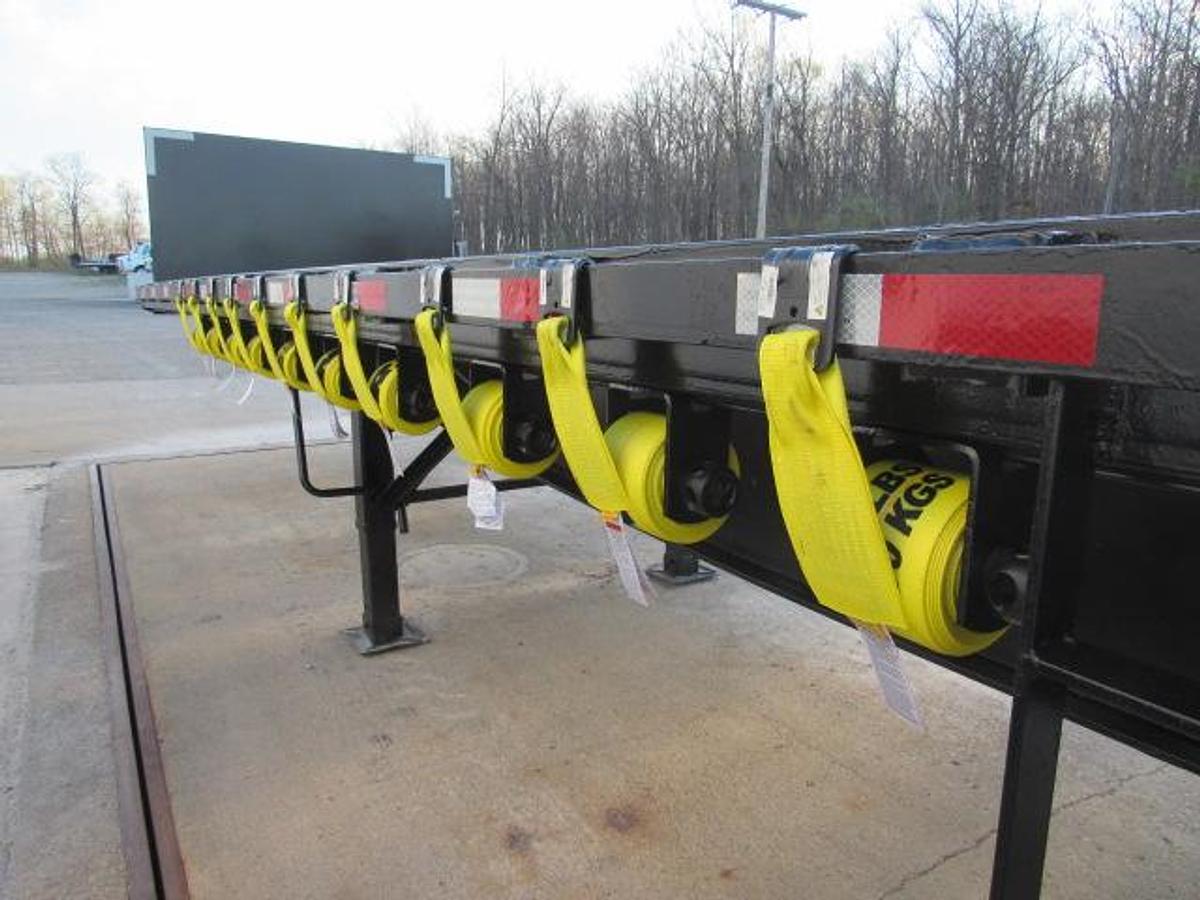 Used 2016 Great Dane Trailers 36' 6" X 102" Flatbed Moffett Trailer