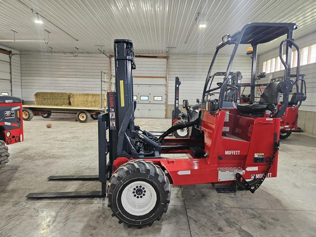 Used 2014  Moffett M 55.4  4 Way