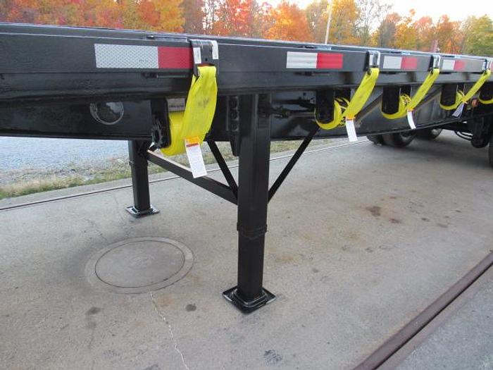 Used 2013 Great Dane Trailers  36' 6" X 102" Flatbed Moffett Trailer