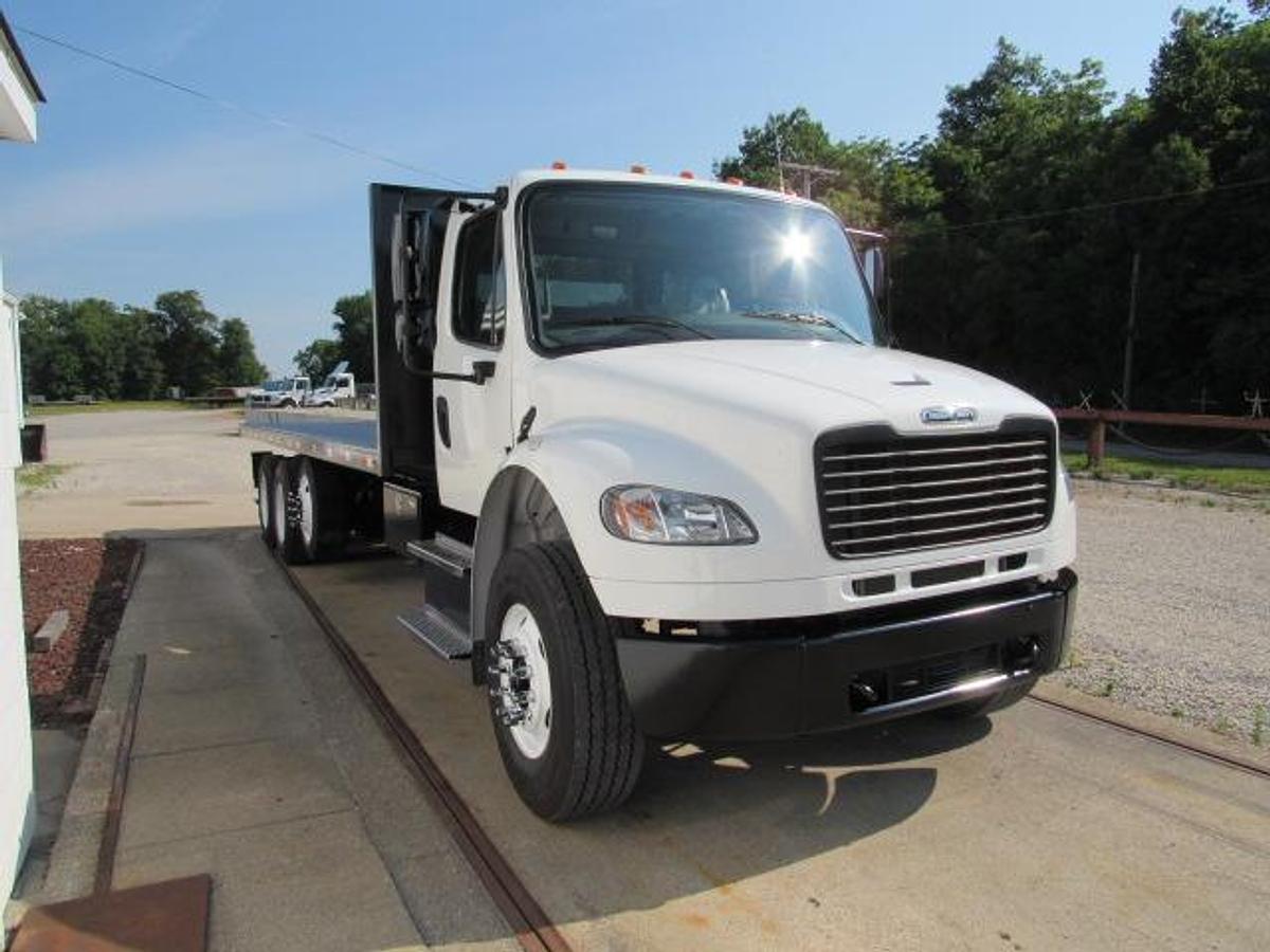 Used 2023 Freightliner M2 106