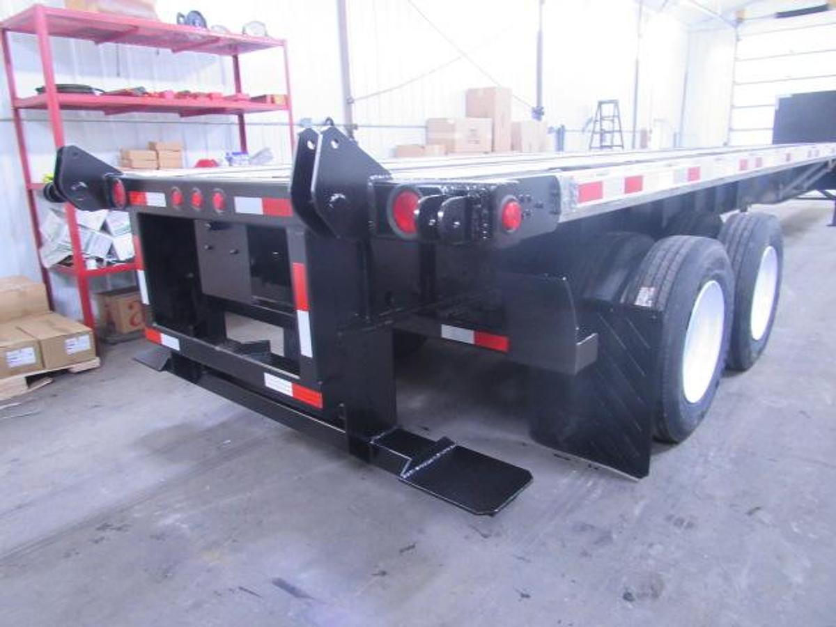 Used 2015 Utility  48' X 102 Alum Combo Princeton/Moffett Trailer