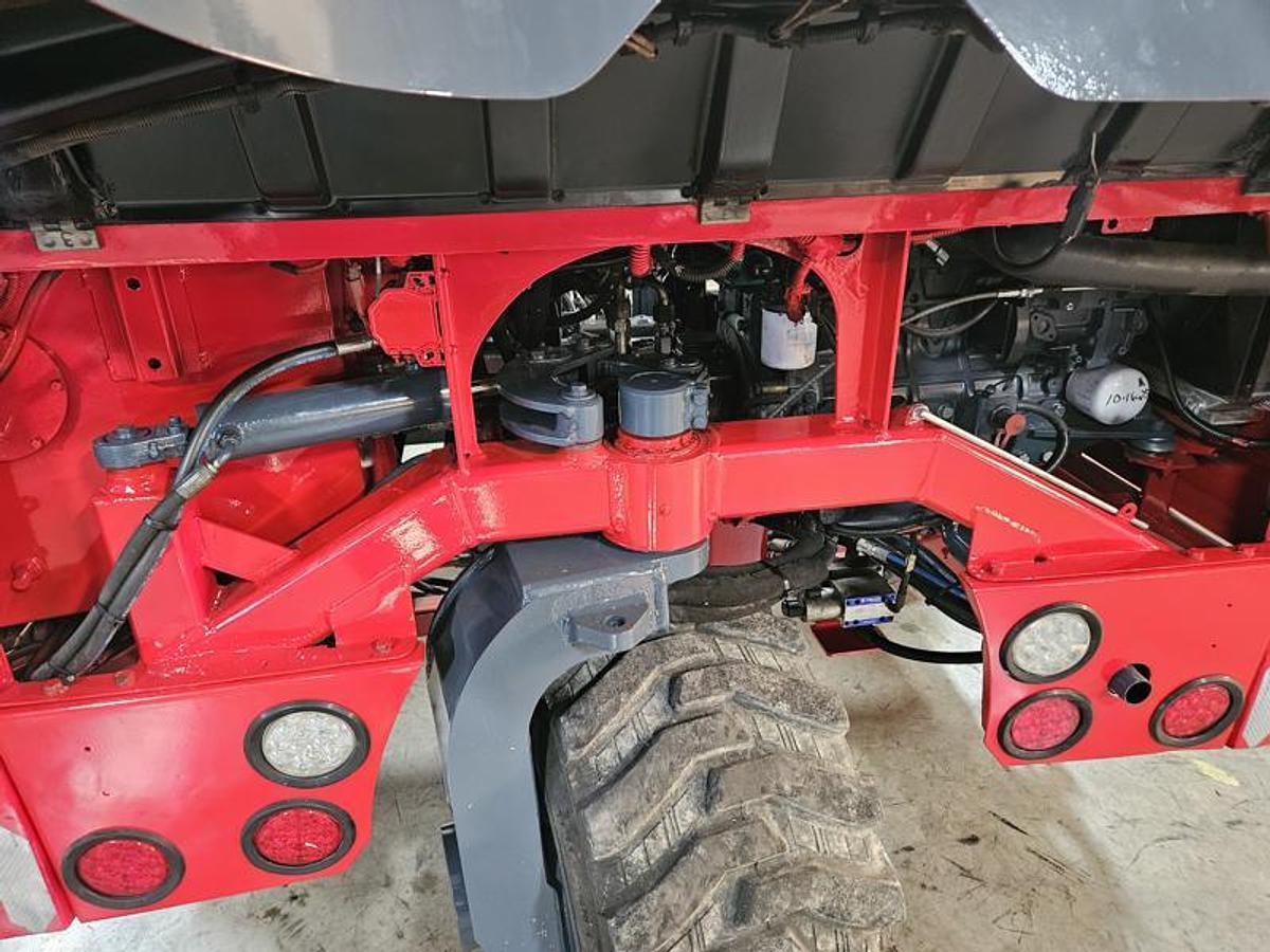 Used 2007  Moffett M 55.4  4 Way