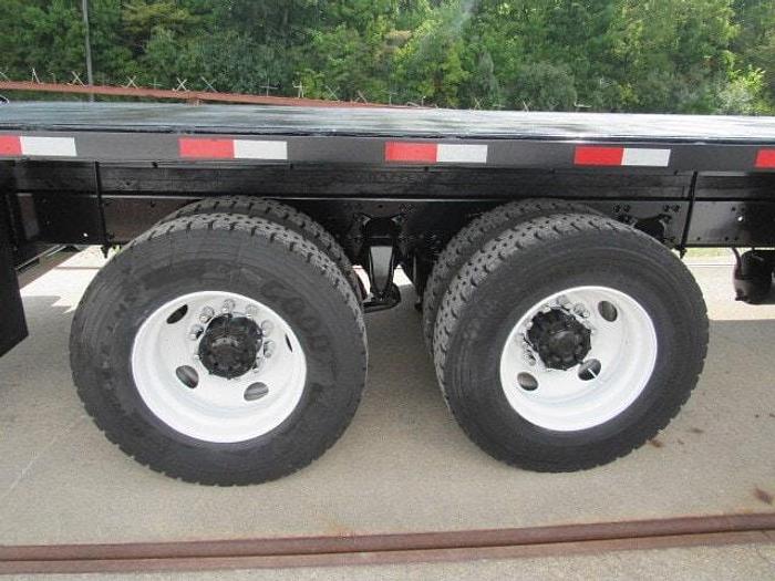 Used 2016 Freightliner M2 106