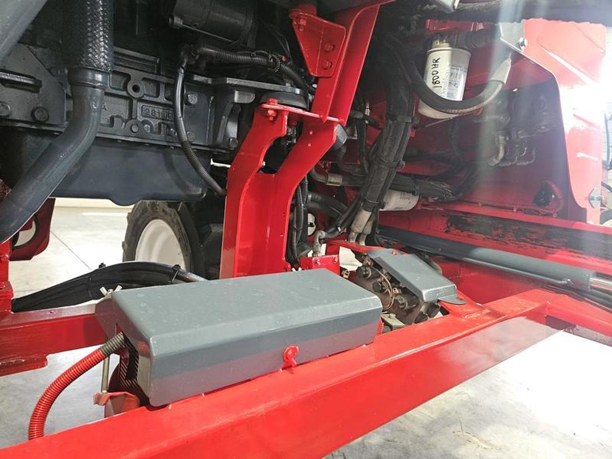 Used 2013 Moffett M55