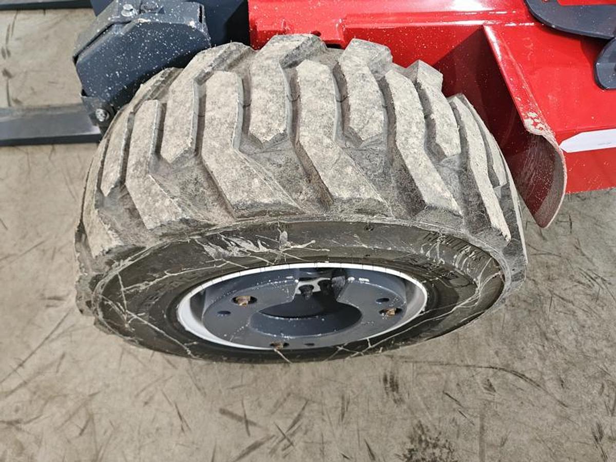 Used 2019 Moffett M8 55.4 4 Way