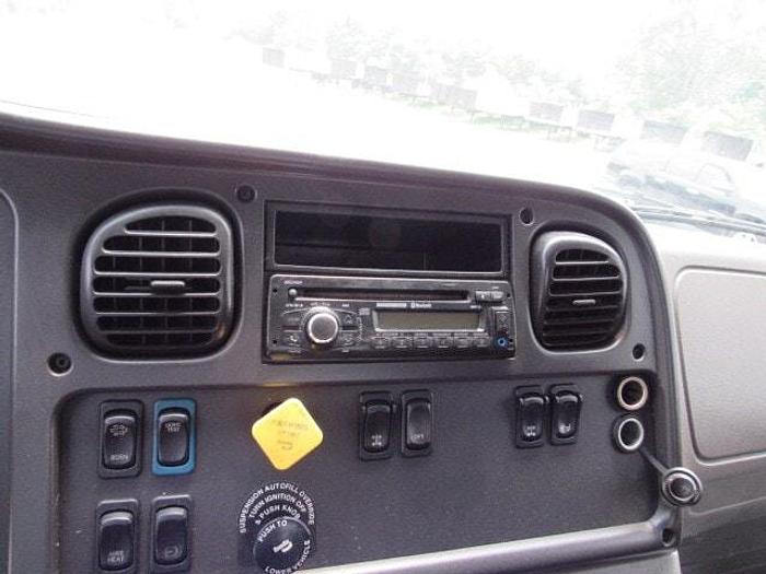 Used 2017 Freightliner M2 106