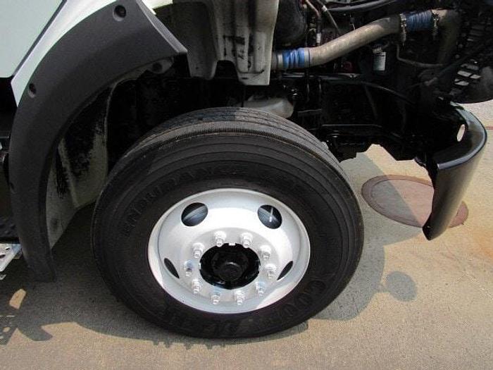 Used 2017 Freightliner M2 106