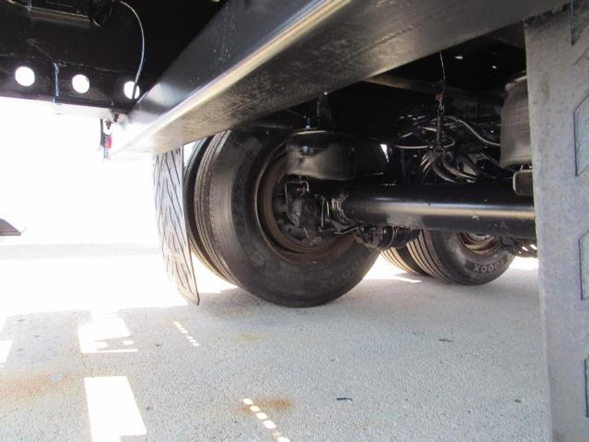 Used 2016 Utility 36' 6" X 102 Alum Combo Princeton/Moffett Trailer