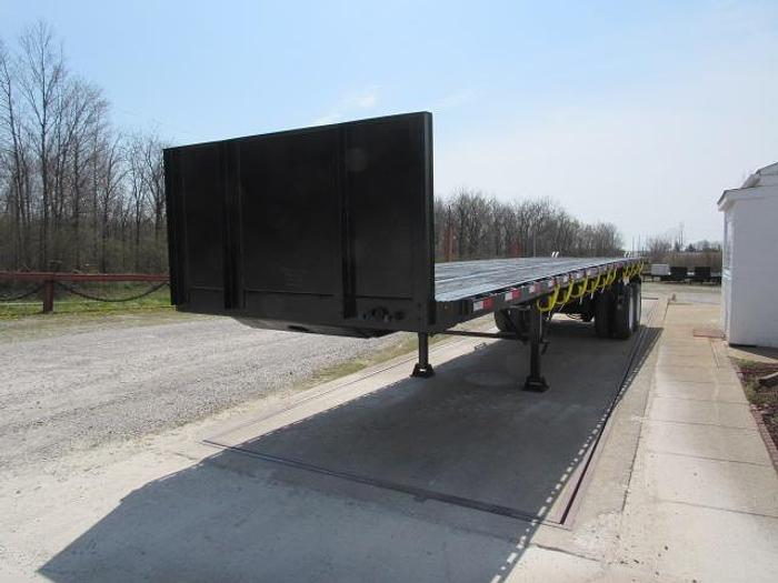 Used 2016 Great Dane Trailers 36' 6" X 102" Flatbed Moffett Trailer