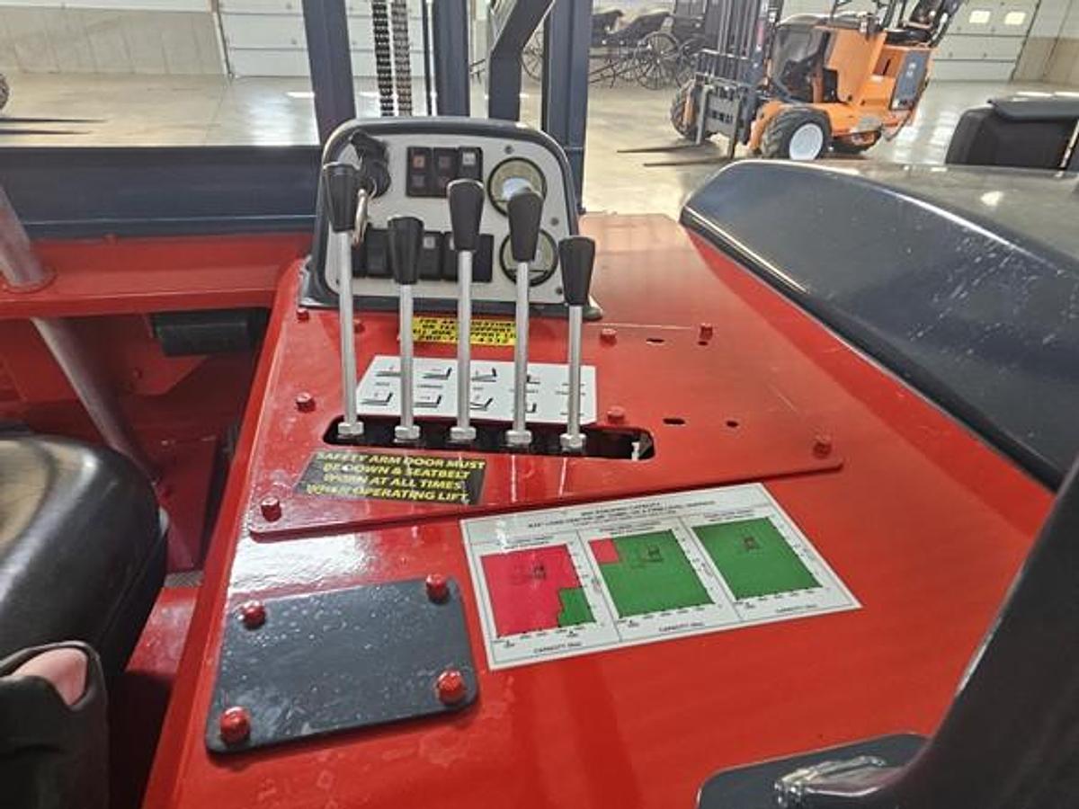 Used 2015 Moffett M8 55.3