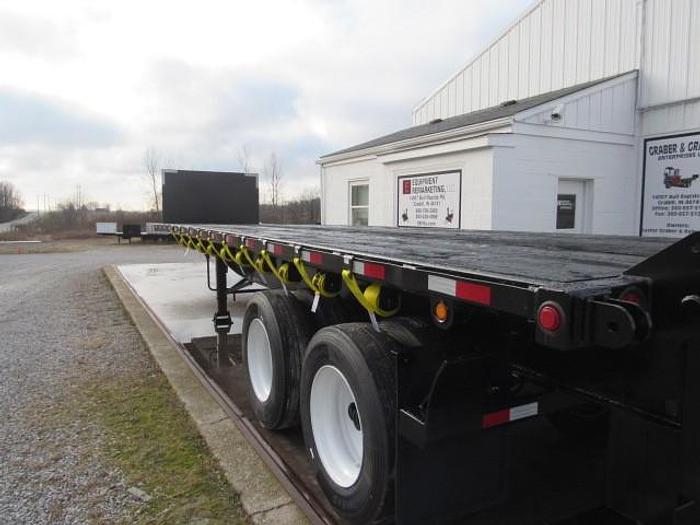 Used 2013 Utility 32' X 96" Princeton/Moffett Trailer