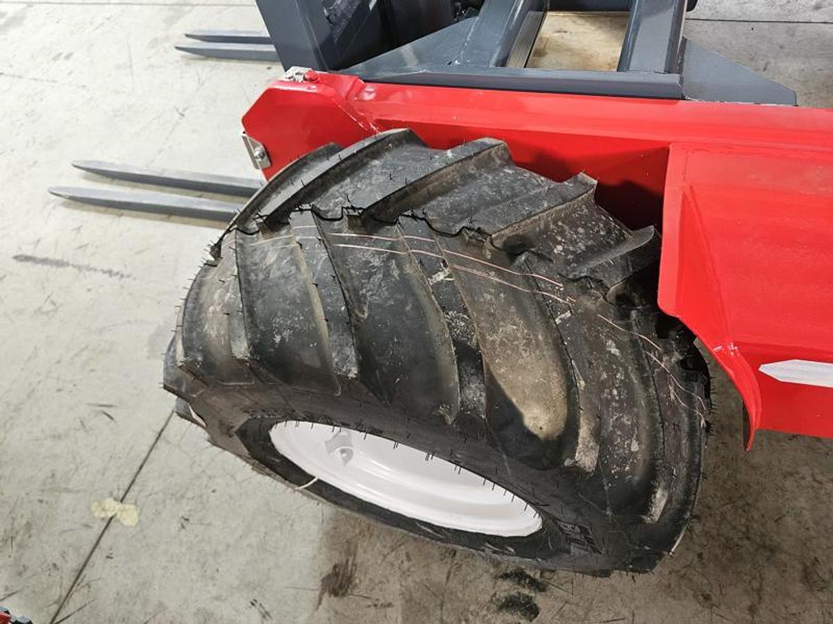 Used 2015 Moffett M8 55.3