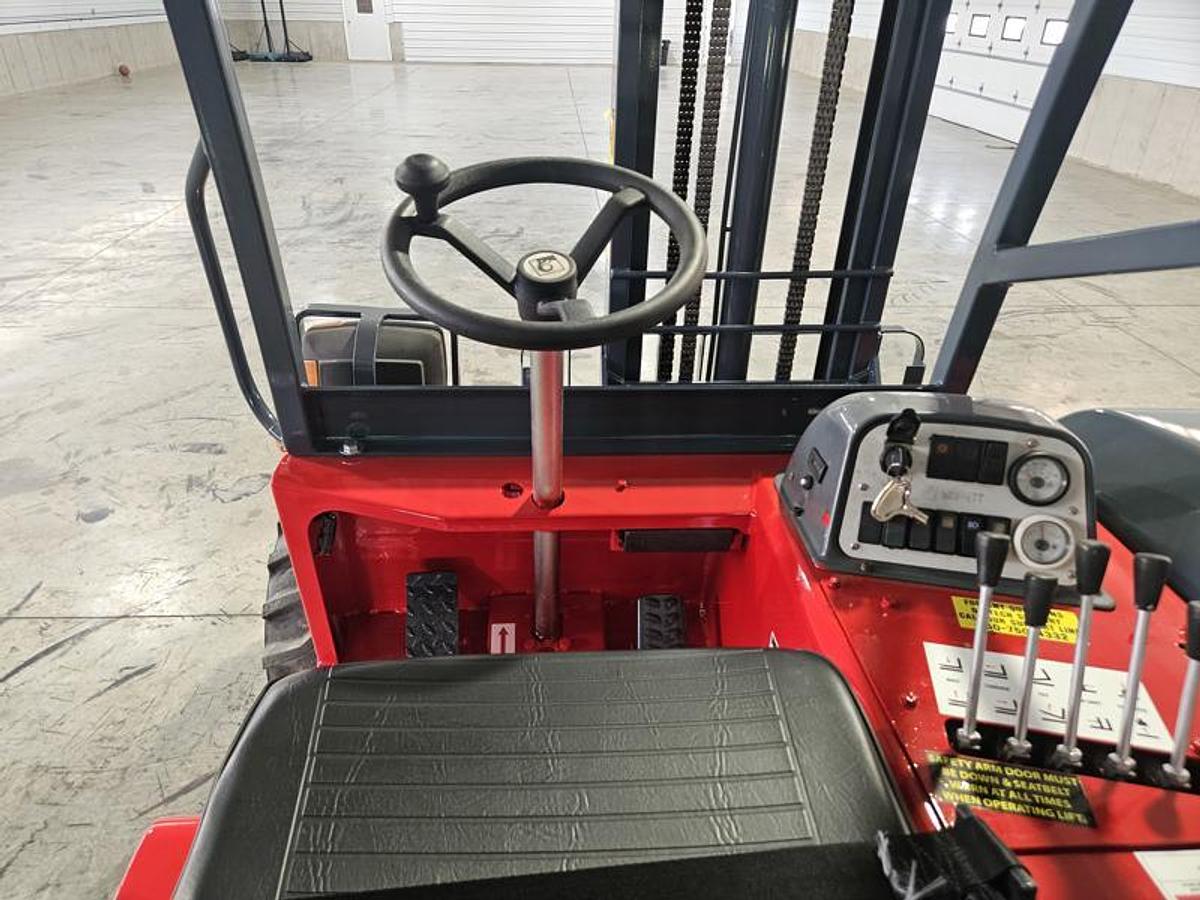 Used 2013 Moffett M55