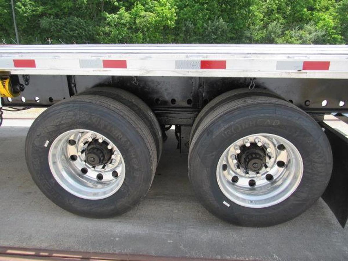 Used 2011 Utility 48' X 102 Alum Combo Princeton/Moffett Trailer
