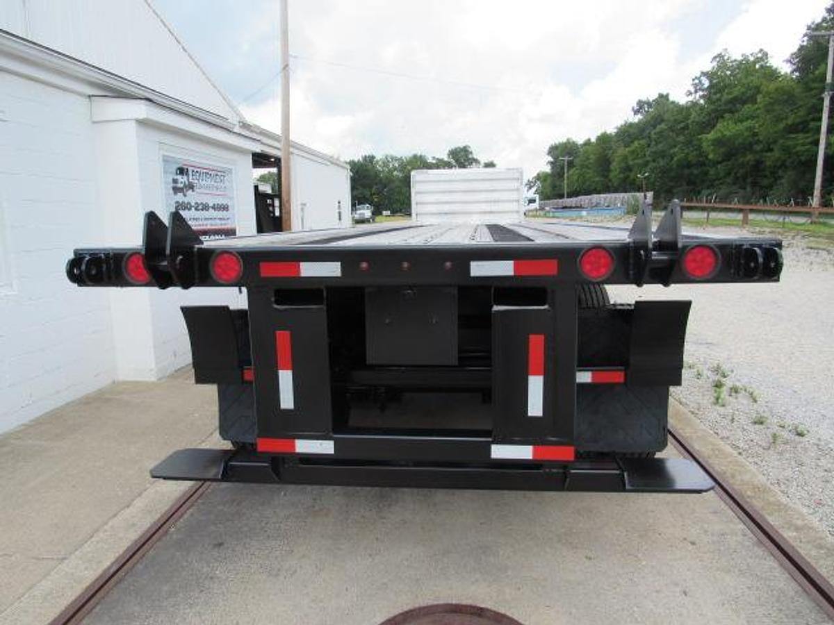 Used 2017 Great Dane Trailers 36' 6" X 102" Aluminum Combo Flatbed Moffett Trailer