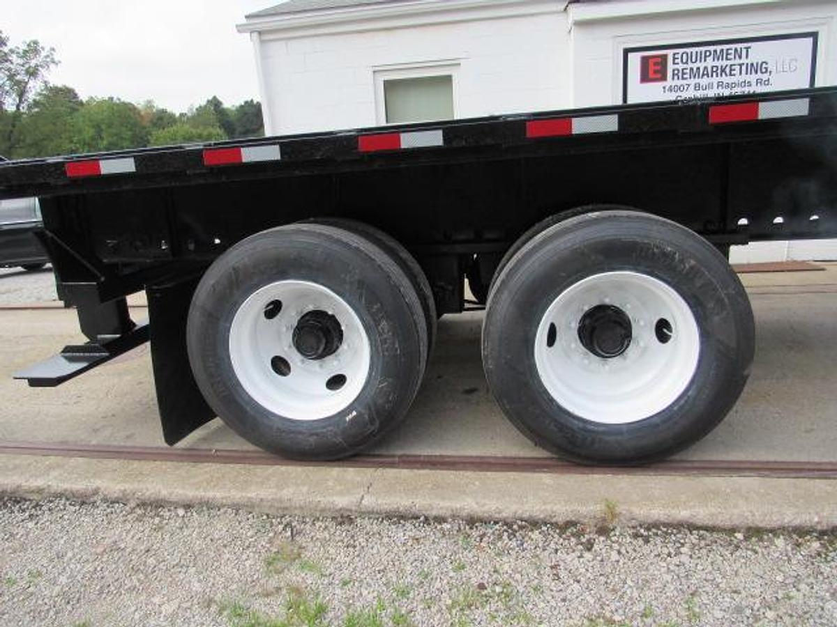 Used 2016 Great Dane Trailers 48' X 102" Flatbed Moffett Trailer