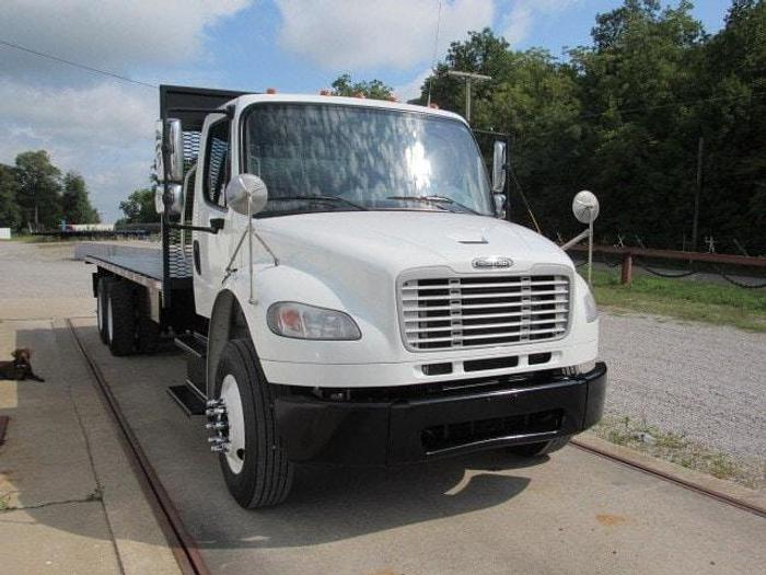 Used 2016 Freightliner M2 106
