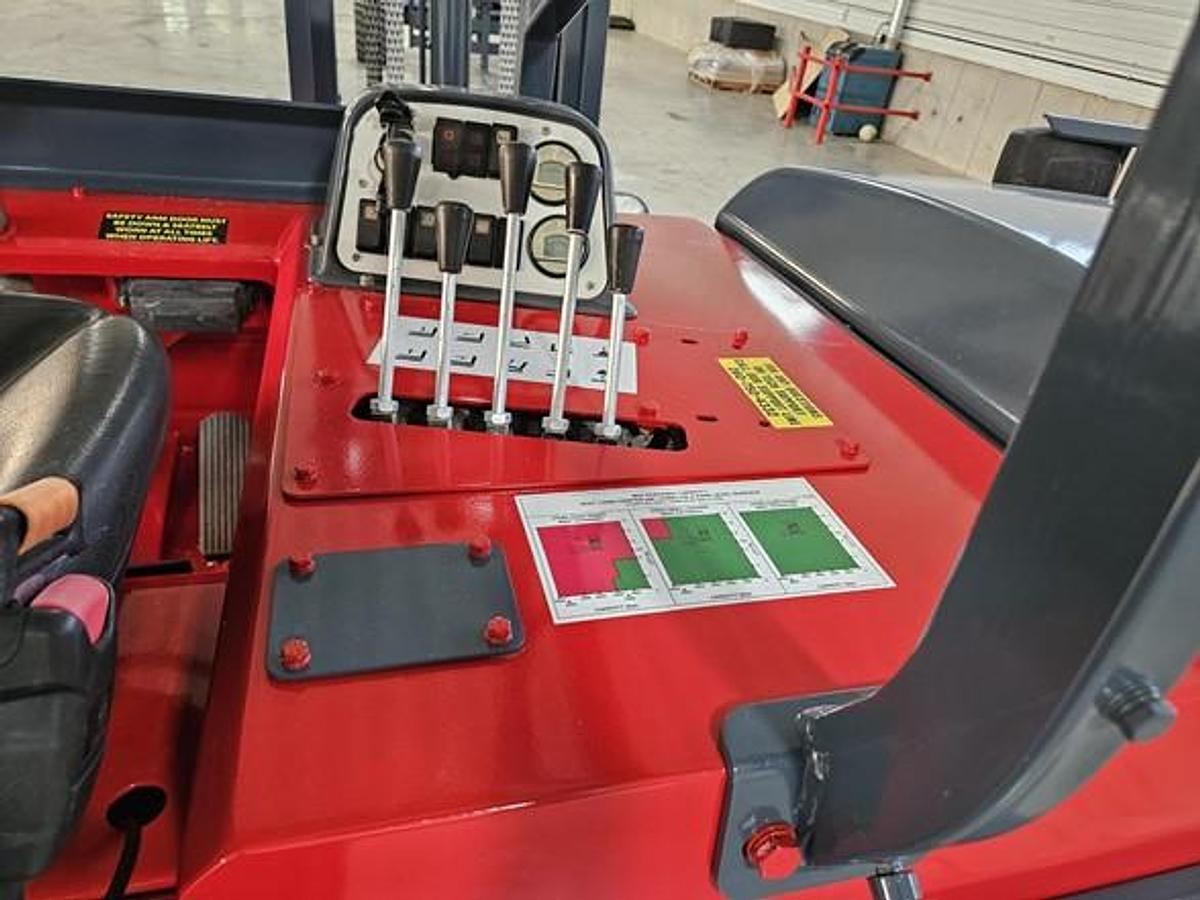 Used 2015 Moffett M8 55.3