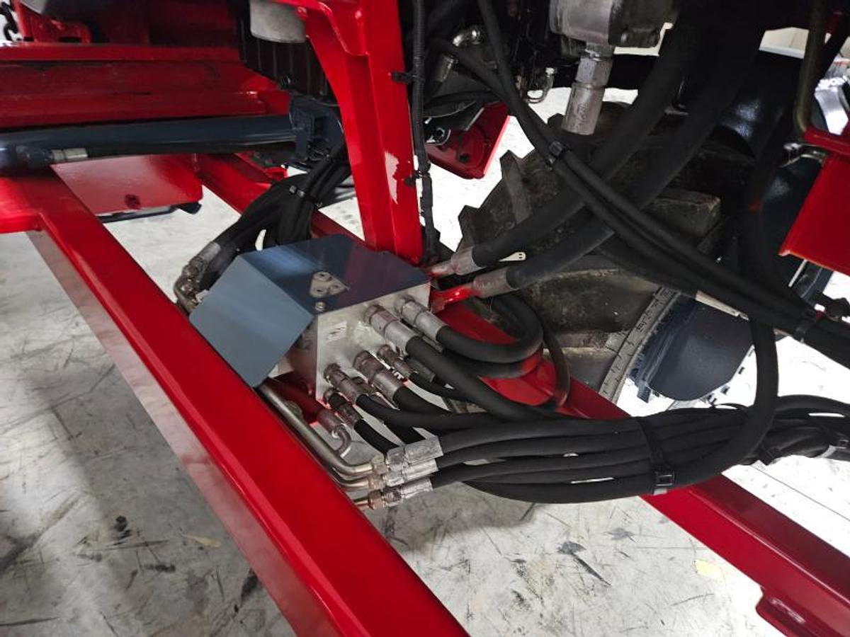 Used 2016 Moffett M8 55.3