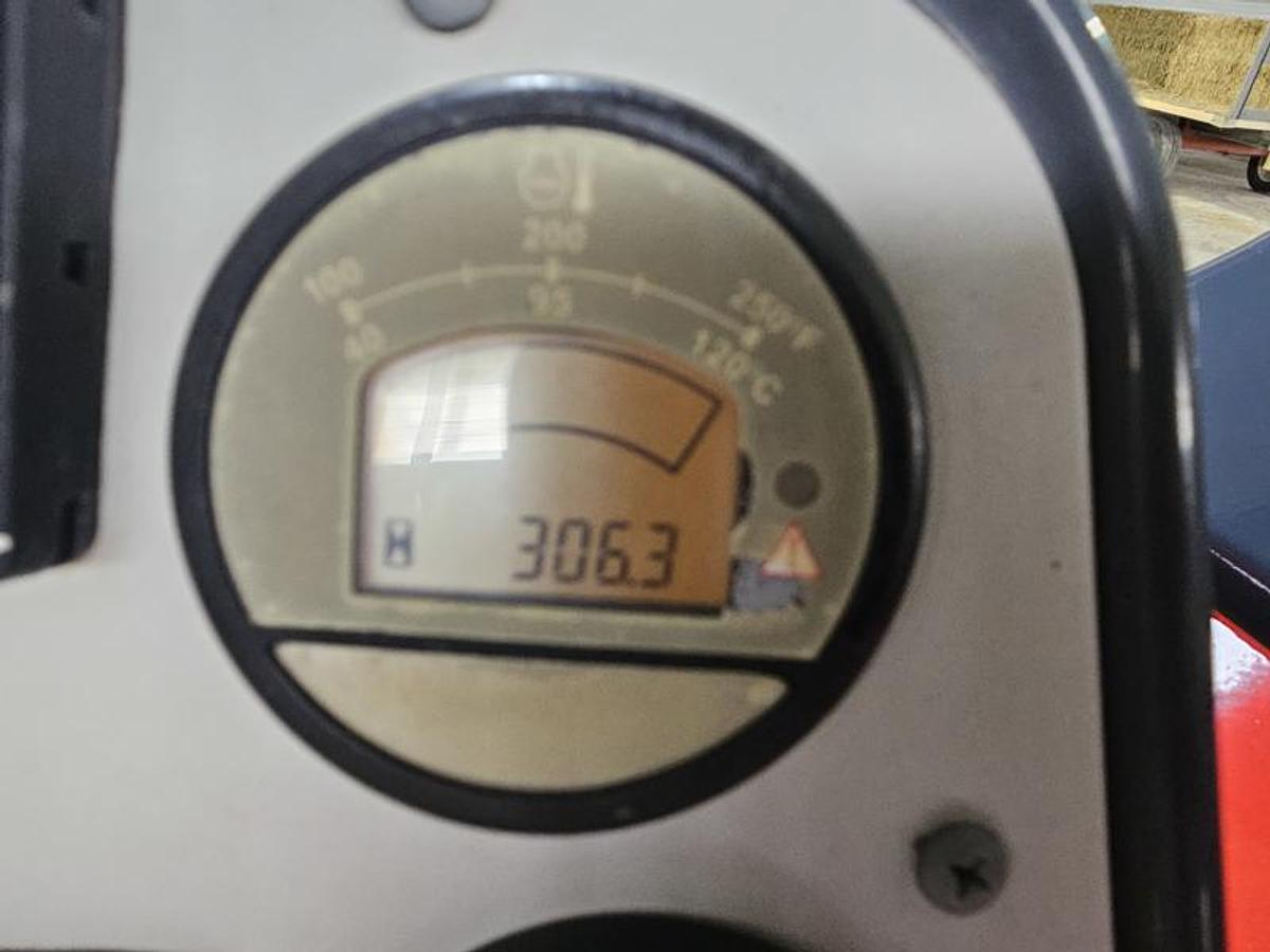 Used 2019 Moffett M8 55.3NX