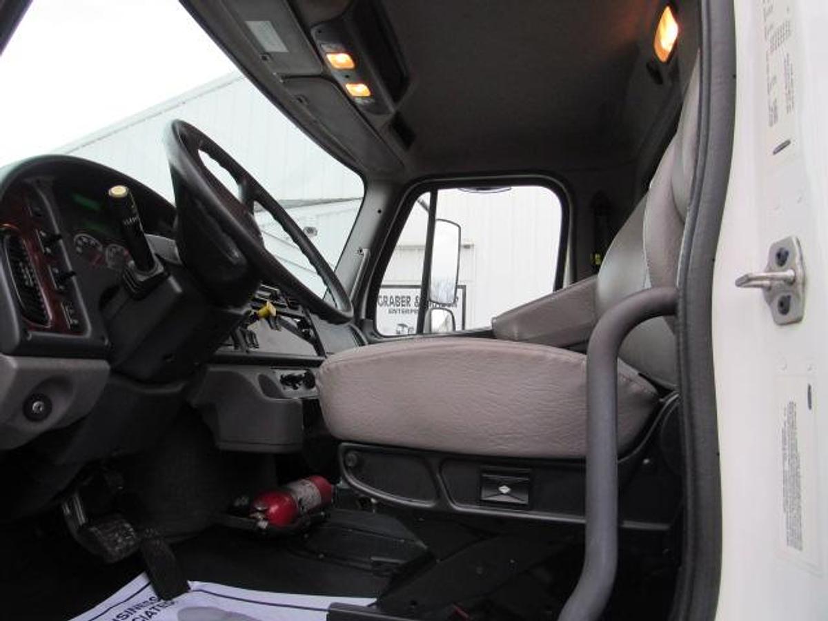 Used 2020 Freightliner M2 106
