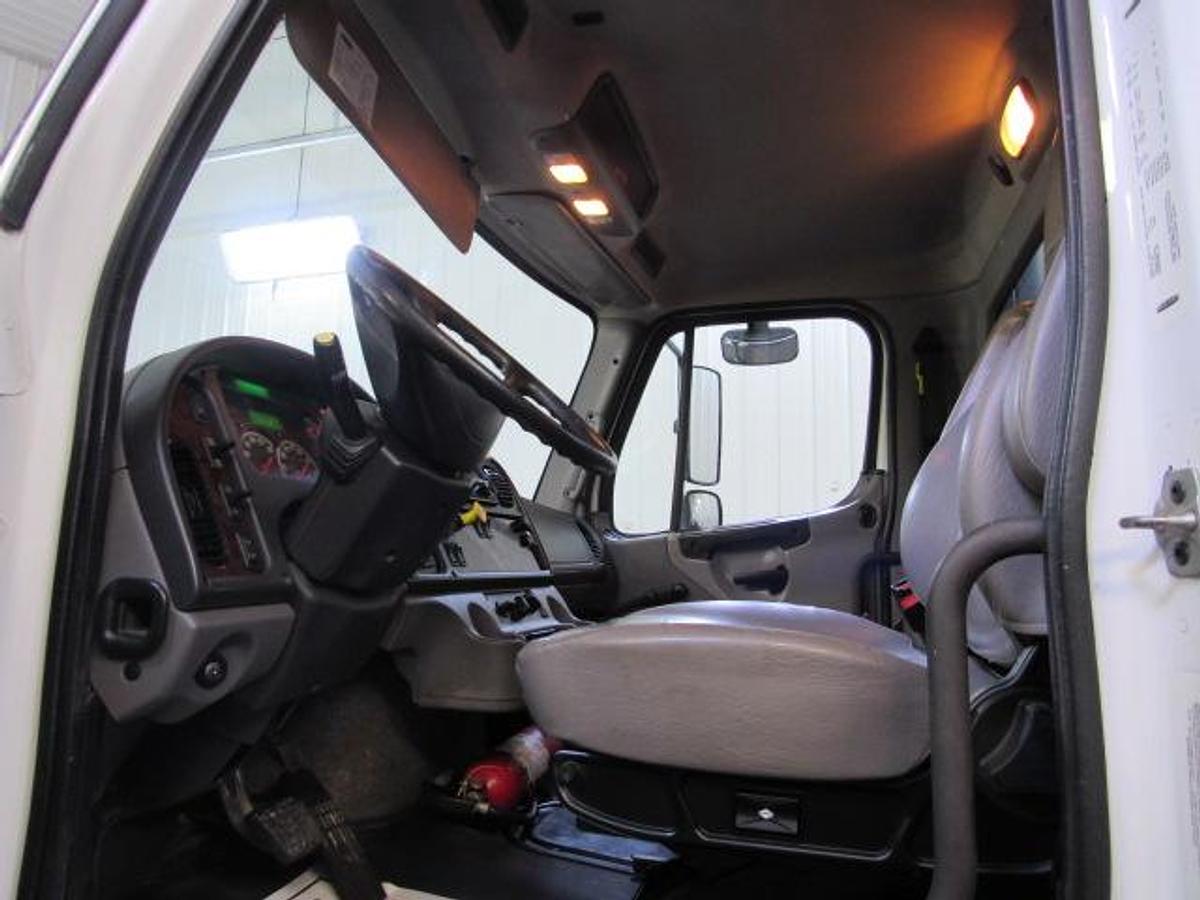 Used 2020 Freightliner M2 106