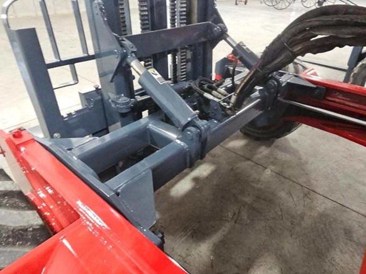 Used 2015 Moffett M8 70.3