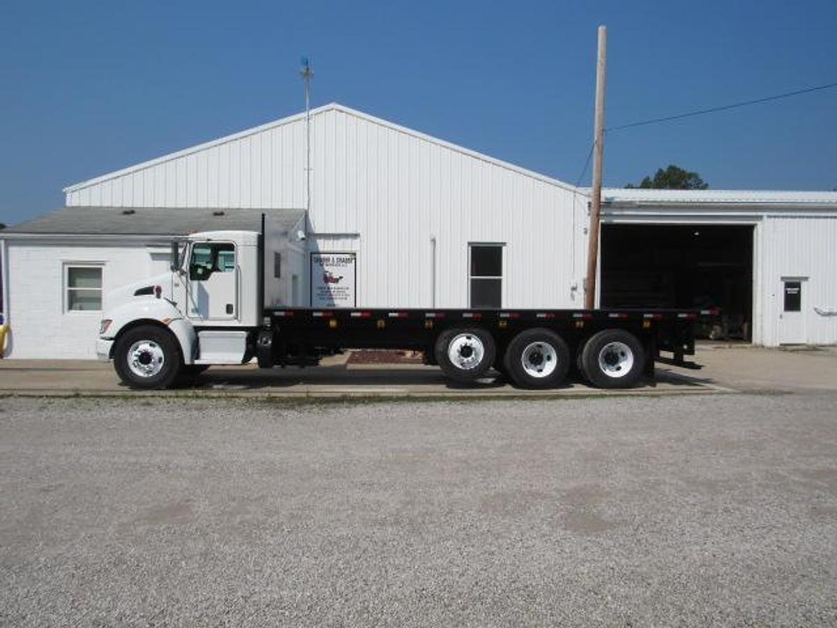 Used 2021 Kenworth T370 Flatbed Truck
